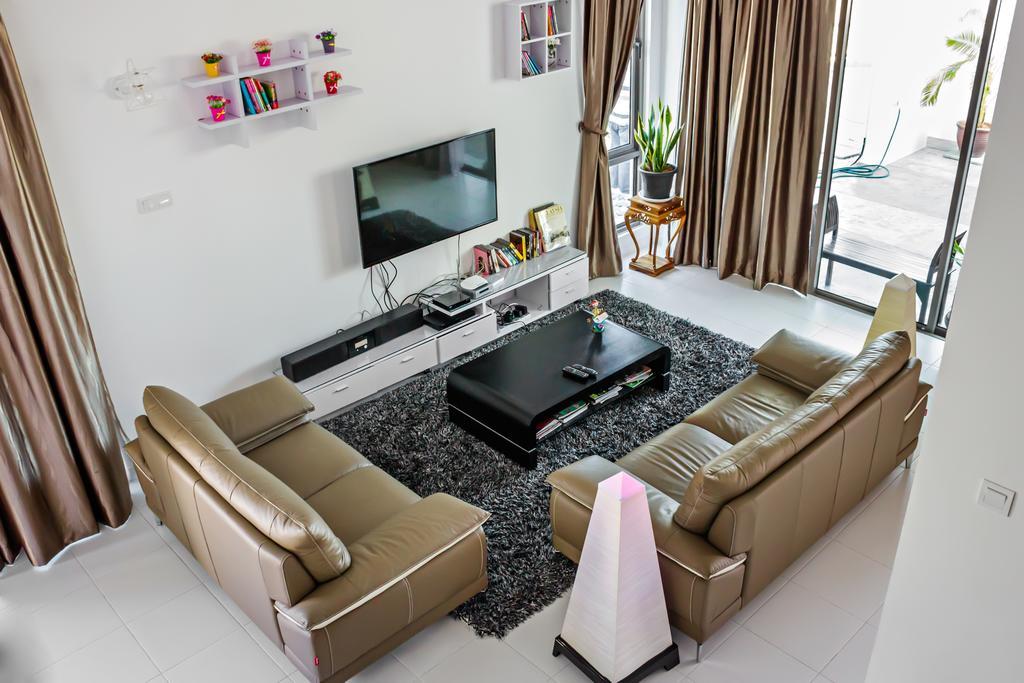 R Residence Jelutong Екстер'єр фото