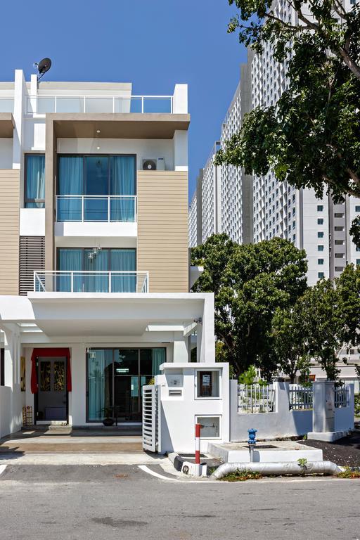 R Residence Jelutong Екстер'єр фото