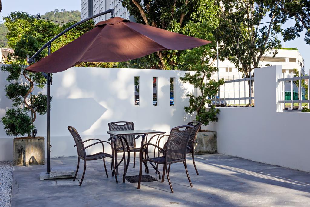 R Residence Jelutong Екстер'єр фото