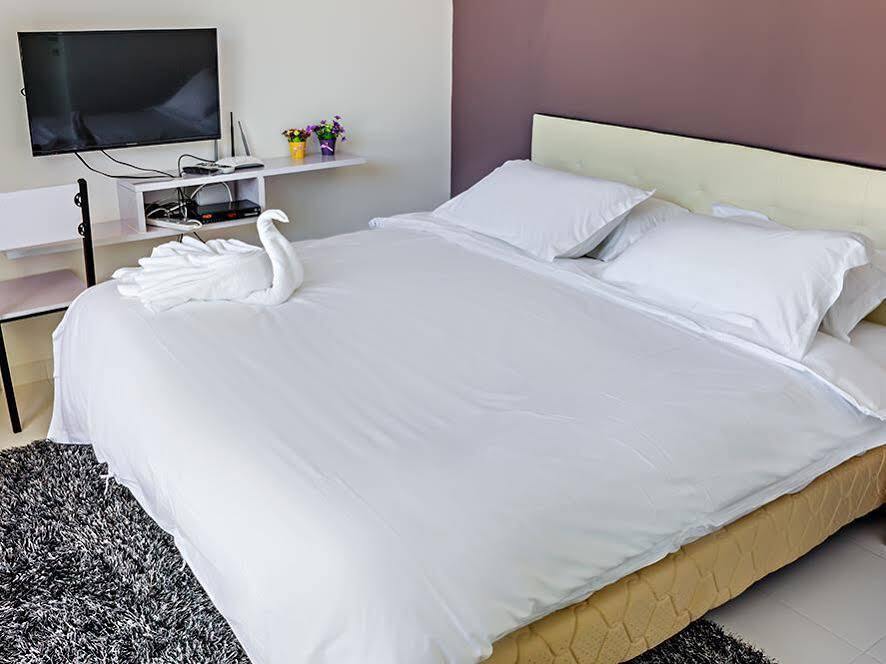 R Residence Jelutong Екстер'єр фото
